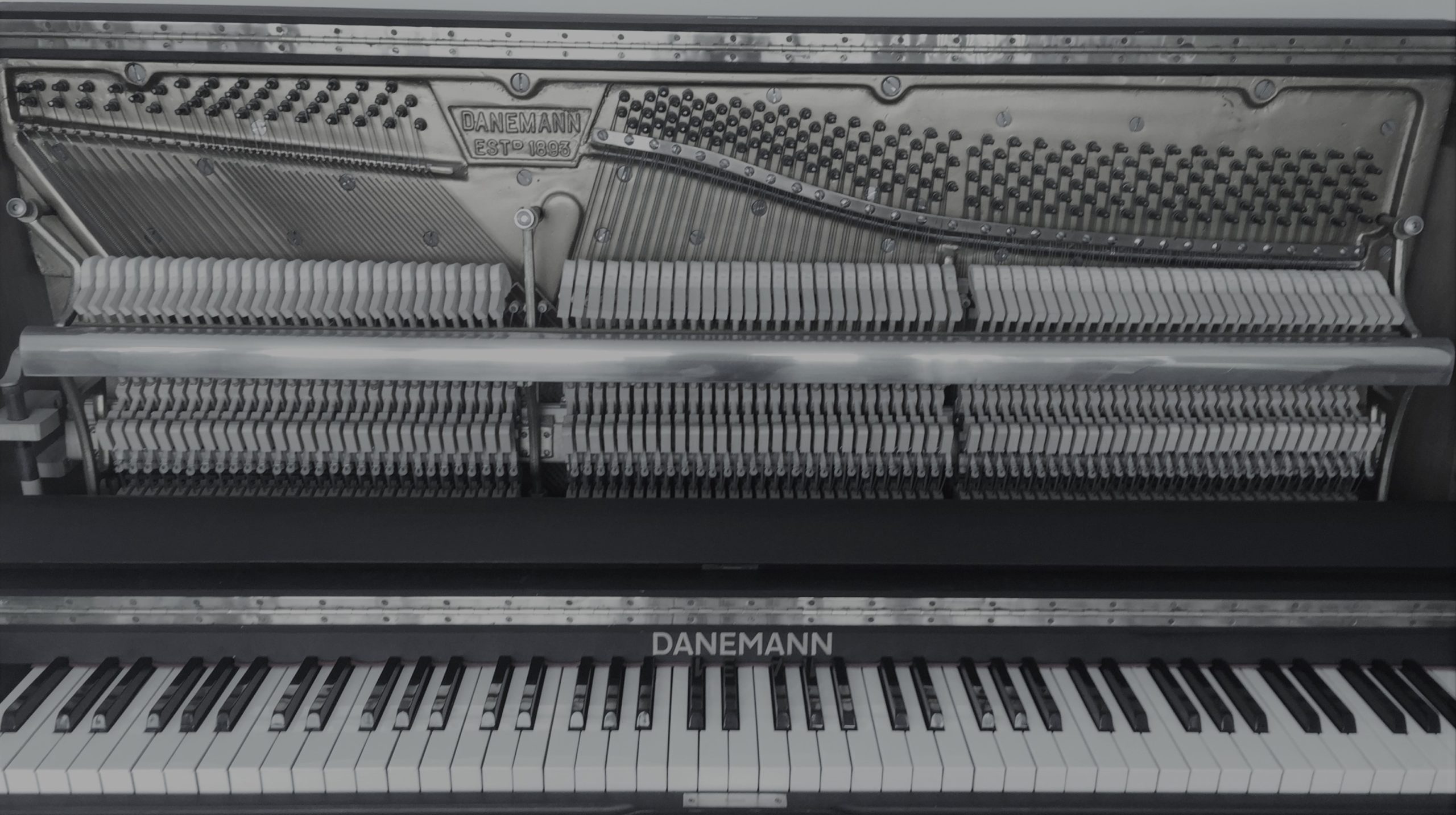 Включи piano classics. Upright Piano Kontakt. Как будет по-английски фортепиано. PIANOBOOK Hunter´s Ampex ecosystems Kontakt.